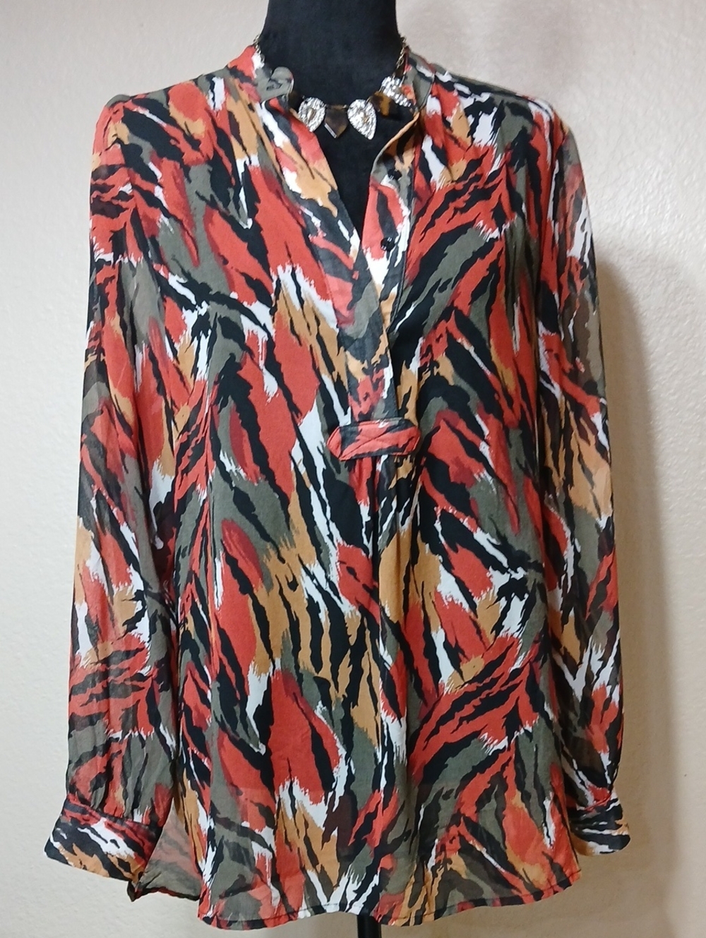 ANN KLEIN Abstract Design Blouse